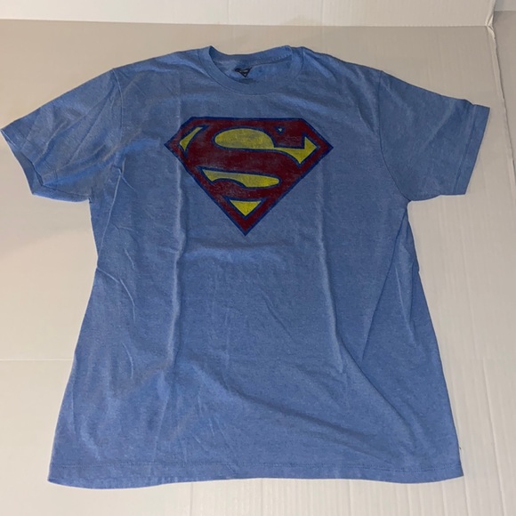 DC Comics Superman Distressed Graphic Large Short Sleeve Tee Shirt - Picture 1 of 6